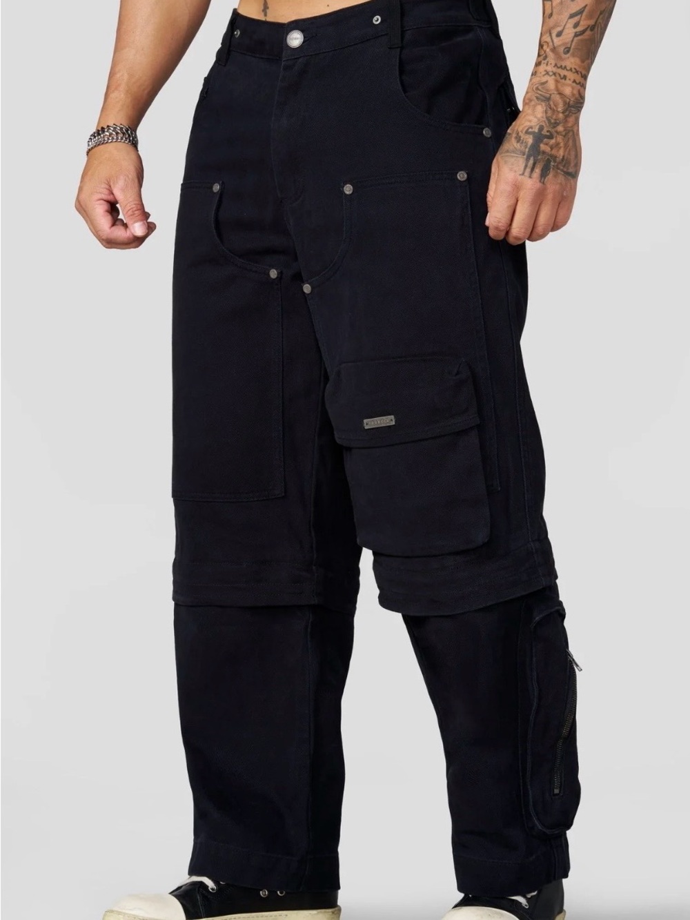YoungLA Cargo Rave Pants Shorts Mens Size Large NEW Black